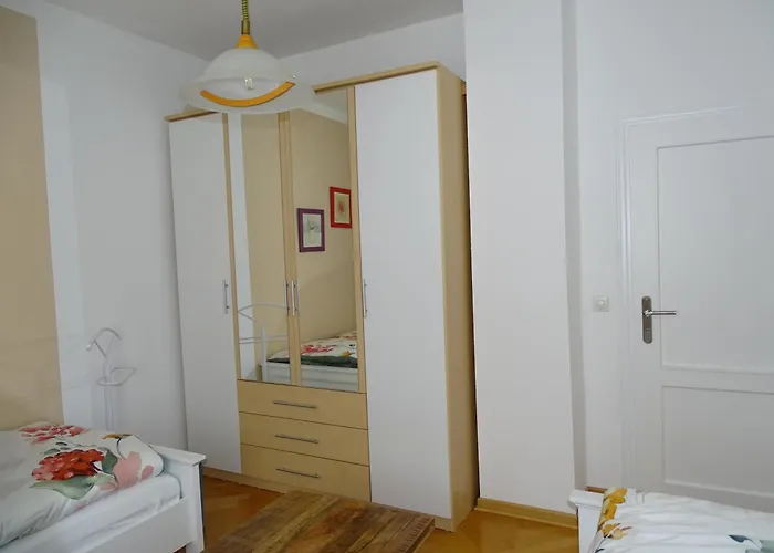 Exklusive Fuer 5 Personen Ca 100 M2 Bei Familie Mueller Appartement Nordhausen